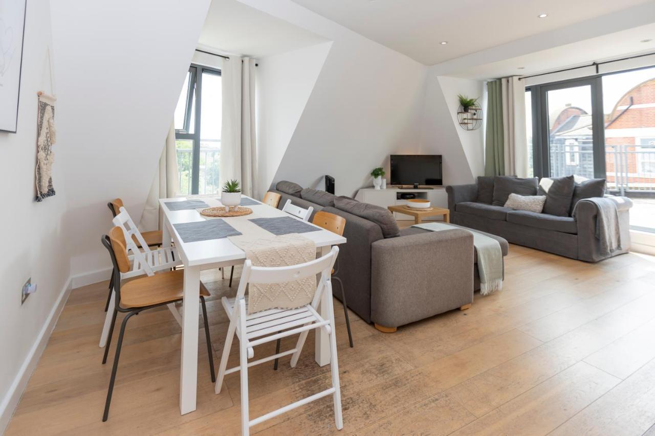 Stunning 3 Bedroom Penthouse With Terrace And Lift London Exterior photo